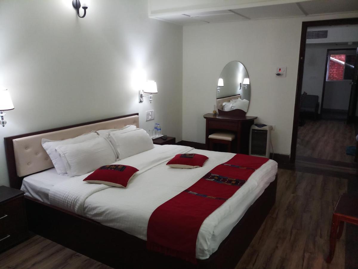 Hotel Japfu Kohima Экстерьер фото