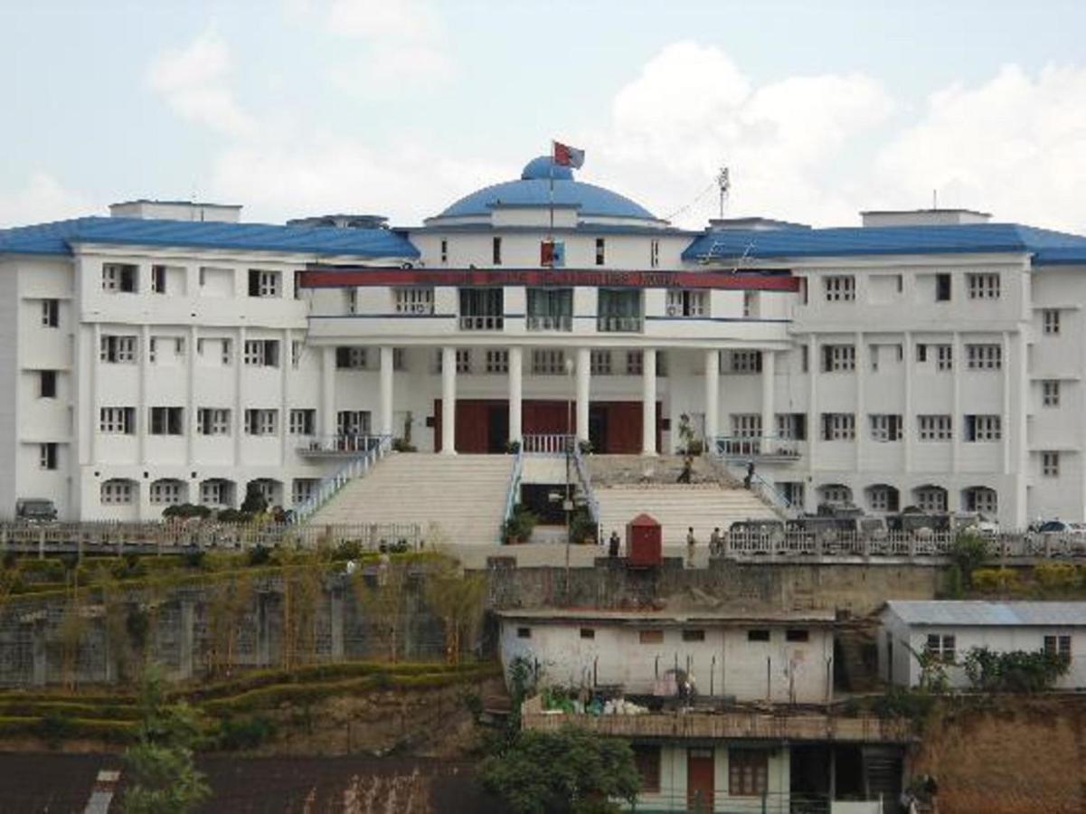 Hotel Japfu Kohima Экстерьер фото
